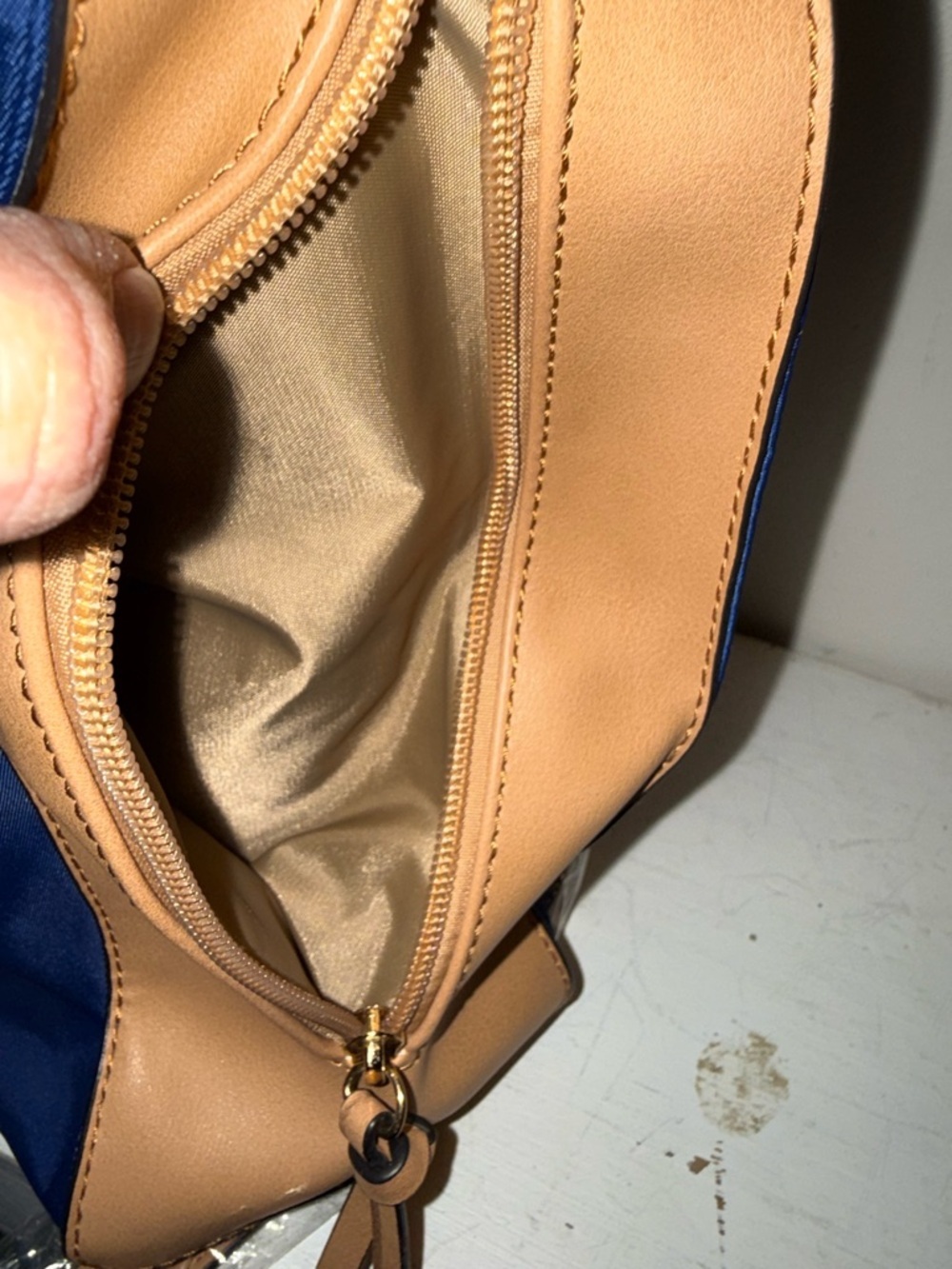 Sondra Roberts Navy Crossbody Hobo with Tan Trim and Tassel NWOT - Picture 4 of 7